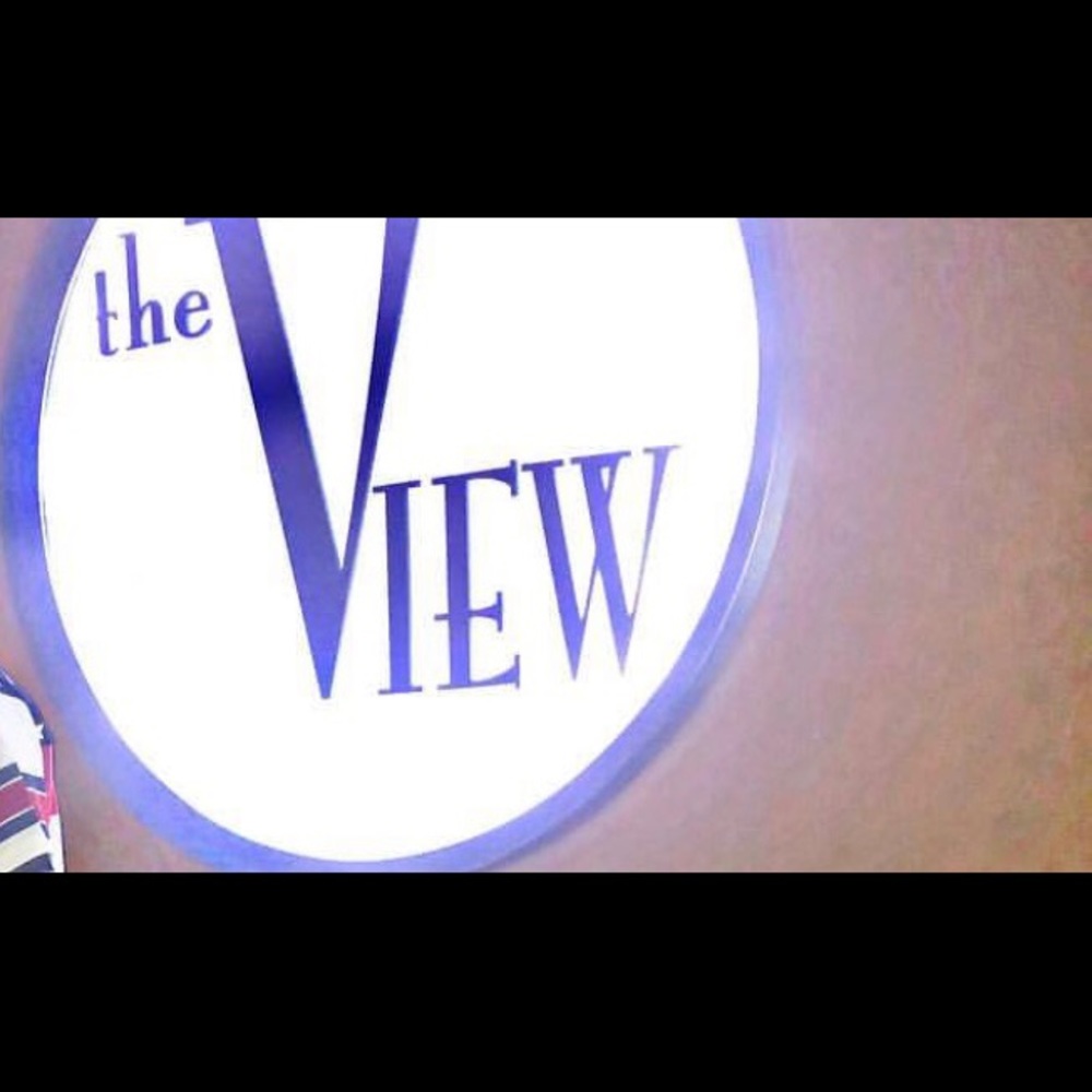 Meet your Posher, Claudia